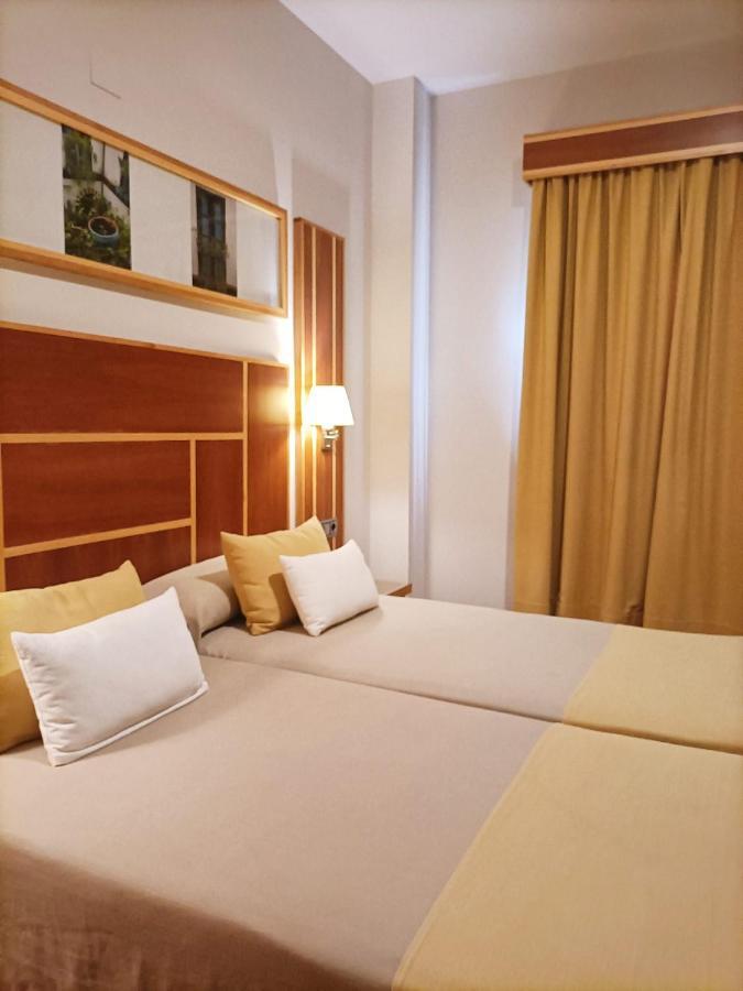 Hotel Carmen ลาการ์โลตา ภายนอก รูปภาพ